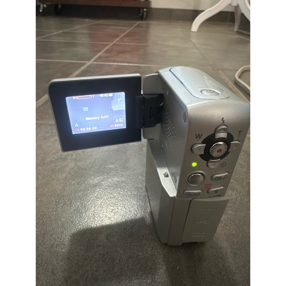 Gateway DV-S20 Digital MPEG4 Camcorder 2.1MP Silver Bundle with Box and Tripod